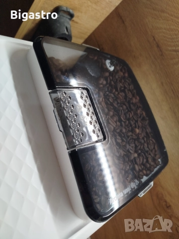 Кафе автомат Philips 1200 с гаранция, снимка 4 - Кафемашини - 52055300