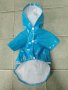 Небесно син лачен дъждобран яке - дрешка с качулка за кученце Размер С, снимка 3