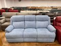 Светло син диван от плат тройка с електрически релаксиращ механизъм, снимка 1 - Дивани и мека мебел - 39973047
