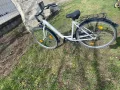 Бял велосипед с дамска рамка 28 цола, снимка 5