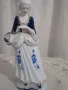 Продавам красива порцеланова фигура, снимка 4