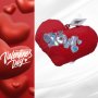 Подаръчна плюшена музикална възглавничка Сърце с бляскав надпис LOVE, снимка 1 - Подаръци за жени - 43848125