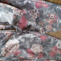 Дънкови панталони на цветя, снимка 3 - Дънки - 27790343