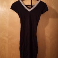  Черна рокля по тялото с връзки на гърба S, снимка 1 - Рокли - 32324789