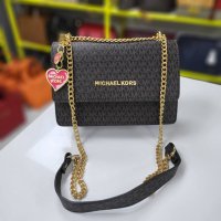 Michael kors дамска чанта през рамо лукс код 21, снимка 1 - Чанти - 38090924