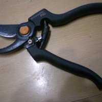 лозарска но-ца FISKARS, снимка 3 - Градинска техника - 43835382