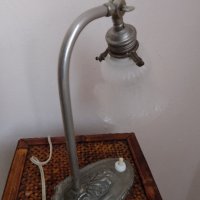 Настолна лампа от стъкло и метал, Австро-Унгария, началото на 20-ти век, снимка 4 - Настолни лампи - 43100483