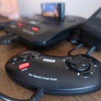 Комплект ретро Sega Mega Drive 2 конзола , снимка 11 - Други игри и конзоли - 44086653