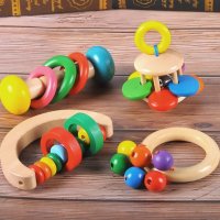 Бебешки дрънкалки , Дървени играчки монтесори 4бр комплект идеален за подарък в красива кутия, снимка 1 - Дрънкалки и чесалки - 43895168