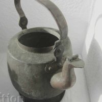 много Стар странен чайник от 19 век, с маркировка, снимка 2 - Други ценни предмети - 28944693
