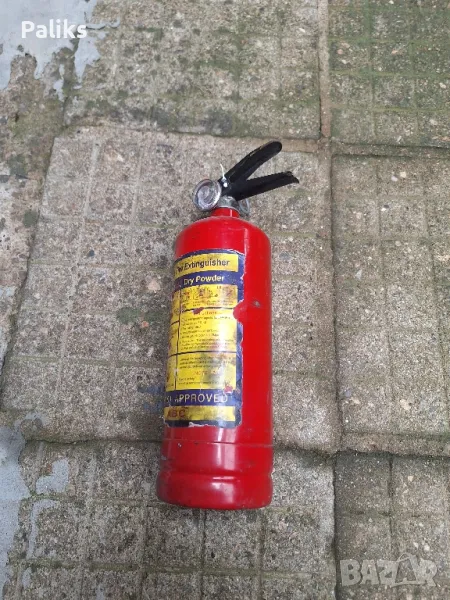 Комплект заверен пожарогасител триъгълник и аптечка , снимка 1