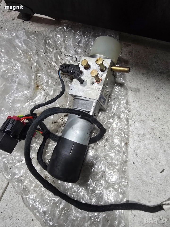 9639025080 Помпа Гюрук за Peugeot 206cc, снимка 1