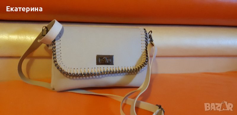 Малка дамска чанта, снимка 1