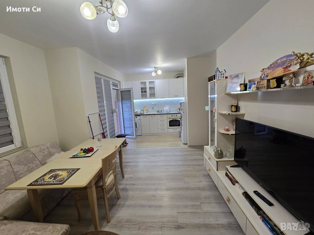 тристаен апартамент, снимка 1