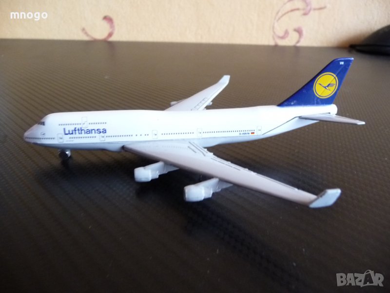 Пътнически самолет Lufthansa метален Schuco модел макет, снимка 1