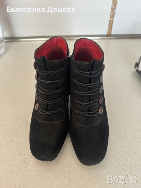 Черни велурени боти, снимка 1
