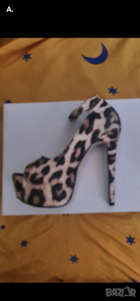 Уникални много високи кожени, леопардови сандали, снимка 1