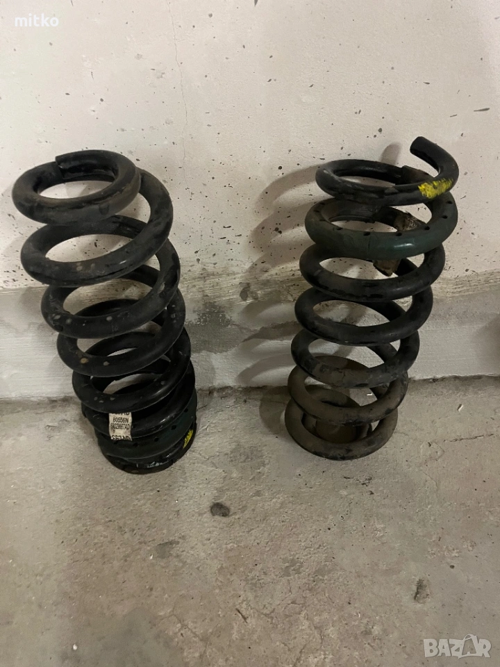 Задни пружини за Jeep Grand Cherokee WK2, снимка 1