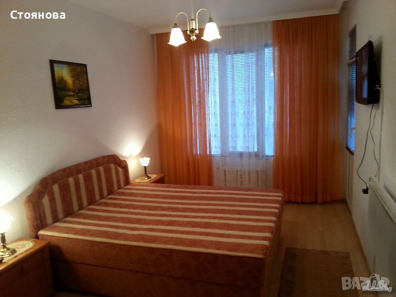 На МЕТРИ от Морето в Бургас. Апартамент "ФЛОРА" очаква своите гости., снимка 1