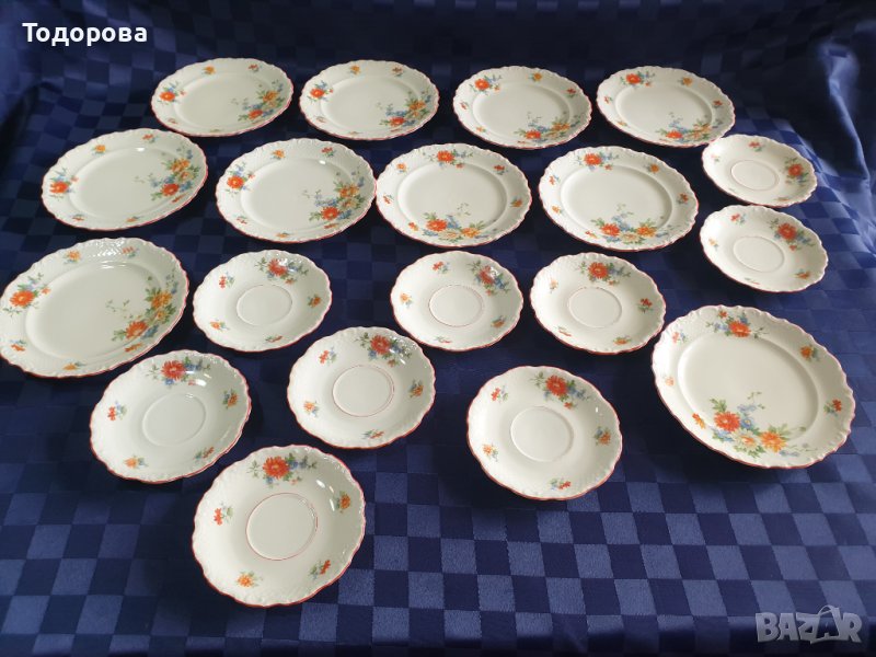 Старинни порцеланови барокови чинии с червен кант  -Schumann - Бавария , снимка 1