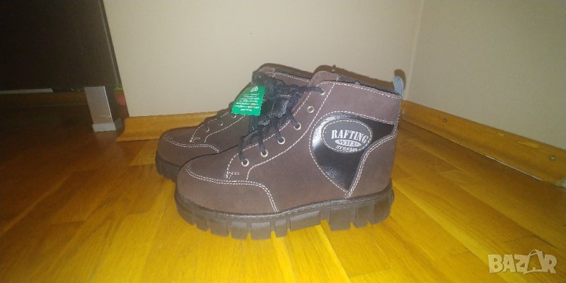 Нови, кафяви боти, номер 32, снимка 1