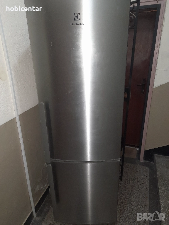 Хладилник с фризер Електролукс, снимка 1