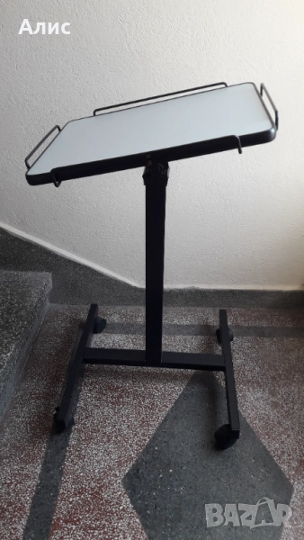 маса за проектор, лаптоп, мултимедия, снимка 1