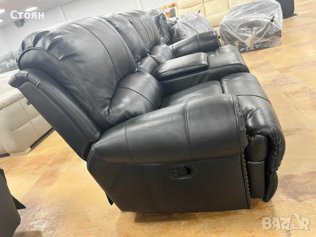 Черен кожен диван двойка с релаксиращ механизъм за крака, снимка 7 - Дивани и мека мебел - 39701203