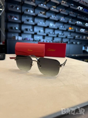 очила с черен обикновен калъф miu miu cartier prada , снимка 2 - Слънчеви и диоптрични очила - 50596511