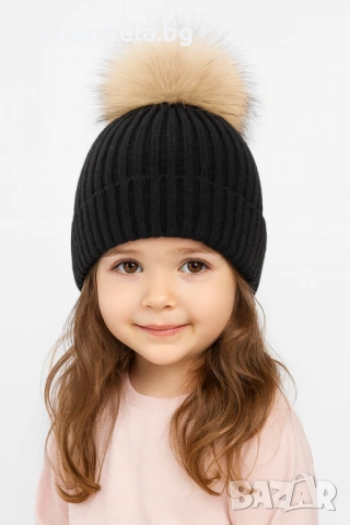 Детска зимна шапка с голям пух