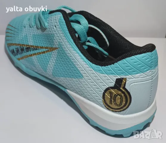 Детски футболни обувки /стоножки Jessica Lyn, снимка 4 - Детски маратонки - 48904534