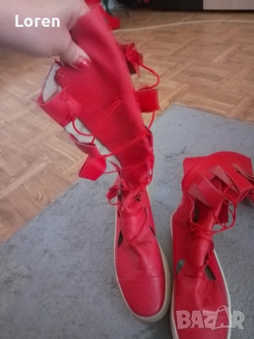 Ново!Червени интересни кецове от естествена кожа , снимка 2 - Кецове - 52655802