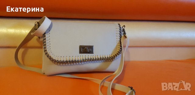 Малка дамска чанта