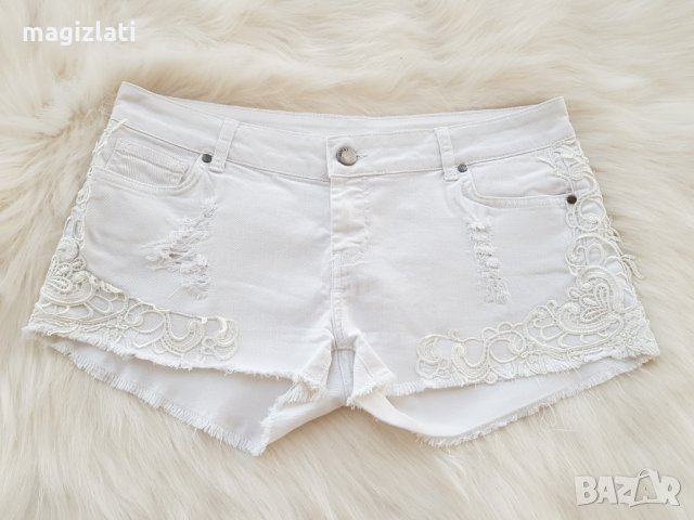 Бели дънкови панталони М-Л, снимка 4 - Къси панталони и бермуди - 29049453