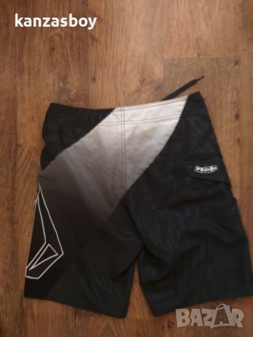 volcom - страхотни мъжки панталони, снимка 7 - Спортни дрехи, екипи - 37441638