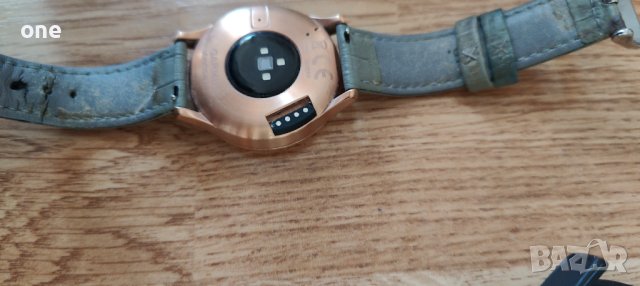 smart часовник Garmin Vivomove HR, снимка 4 - Смарт часовници - 43245519