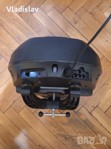 Волан Thrustmaster TX Racing Wheel Leather + Thrustmaster TH8S Shifter, снимка 6 - Джойстици и геймпадове - 51988945