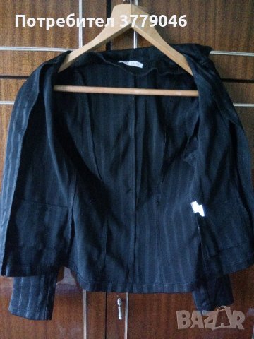 Черно дамско сако, снимка 3 - Сака - 44042059