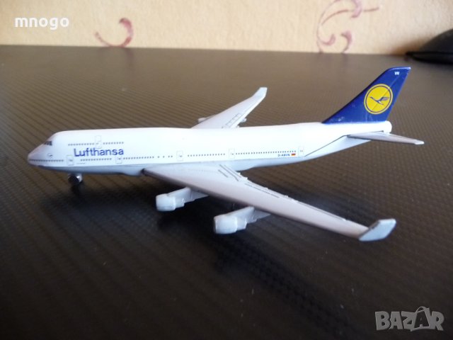 Пътнически самолет Lufthansa метален Schuco модел макет, снимка 1