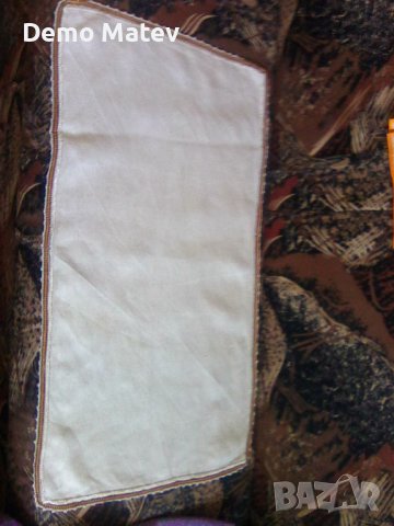 Продавам ръчно бродирани каренца, снимка 4 - Покривки за маси - 36795168