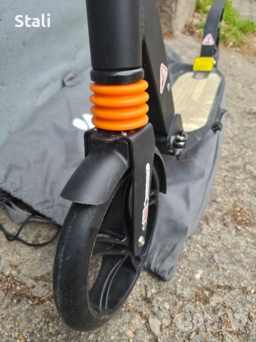 Детска тротинетка(сгъваема), снимка 4 - Други спортове - 53221722