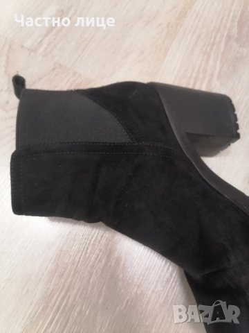 38н.Намални дамски боти велур, стелка 25 см., ток 8 см. , снимка 3 - Дамски боти - 52512645