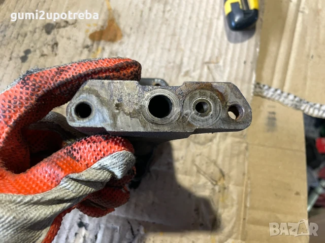 Монтажна Скоба Двигател 6420968345 Mercedes W211 E class Tmodel 4matic 320CDI, снимка 2 - Части - 50796206