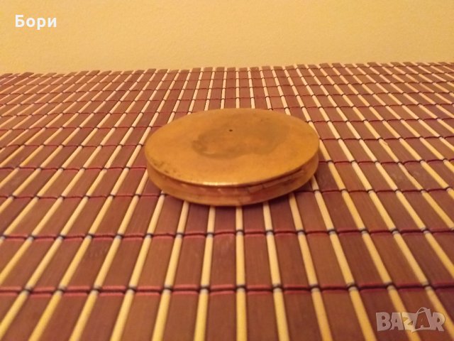 Стара метална пудриера с огледало, снимка 4 - Други ценни предмети - 27551009