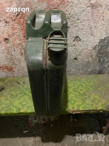 Метална туба за гориво 20 литрова 