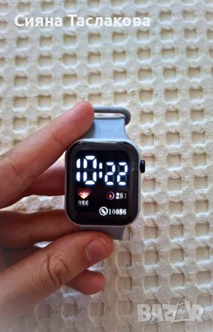 ЧИСТО НОВ часовник, снимка 2 - Смарт гривни - 47386085