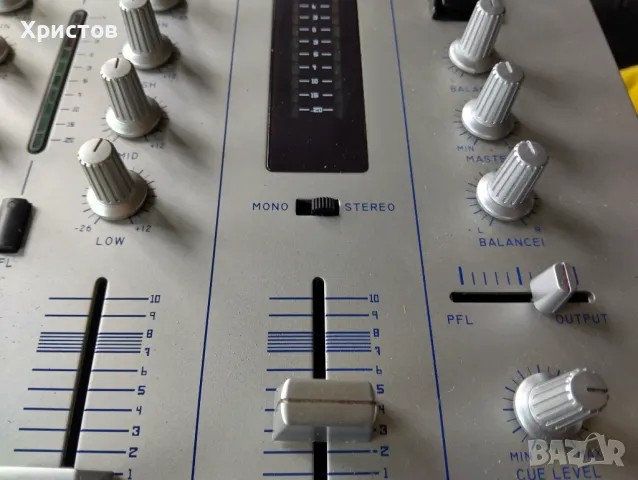 DJ Смесителен пулт, снимка 3 - Ресийвъри, усилватели, смесителни пултове - 49806042