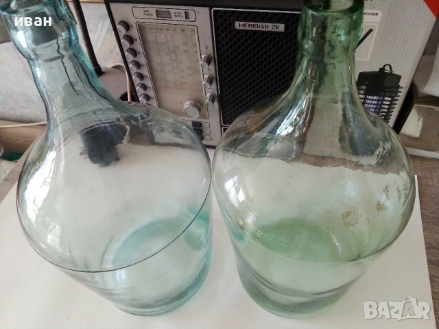 Две стари стъклени шишета / дамаджани 5 литра