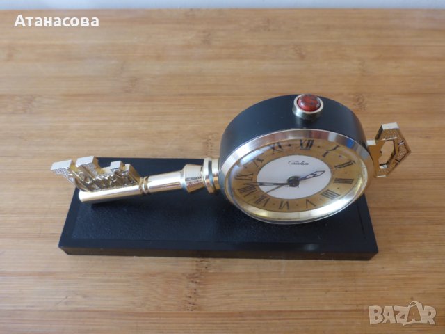 Будилник Слава "Ключът на Москва" часовник, снимка 9 - Антикварни и старинни предмети - 43158305
