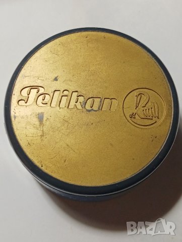 Лента за пишеща машина Pelikan в оригиналната си бакелитена кутия. 